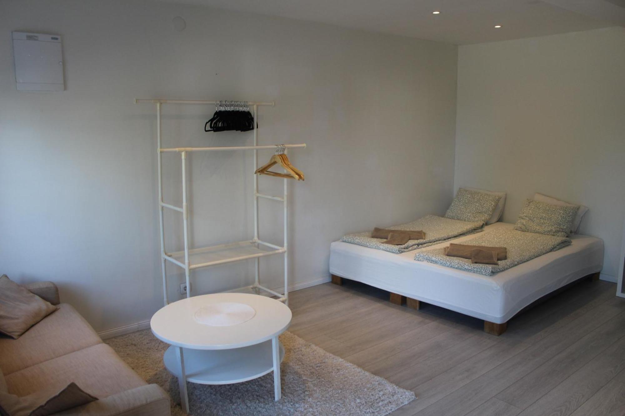 Cozy City Stay Steps From The Beach & Transit Abbekas Ngoại thất bức ảnh